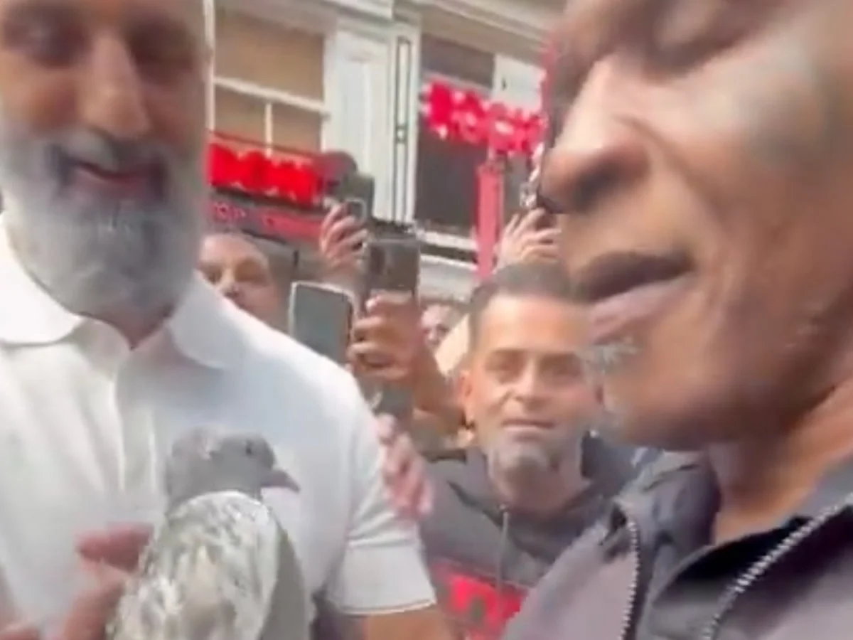 Hollanda’da Mike Tyson’a bir Türk, güvercin hediye etti