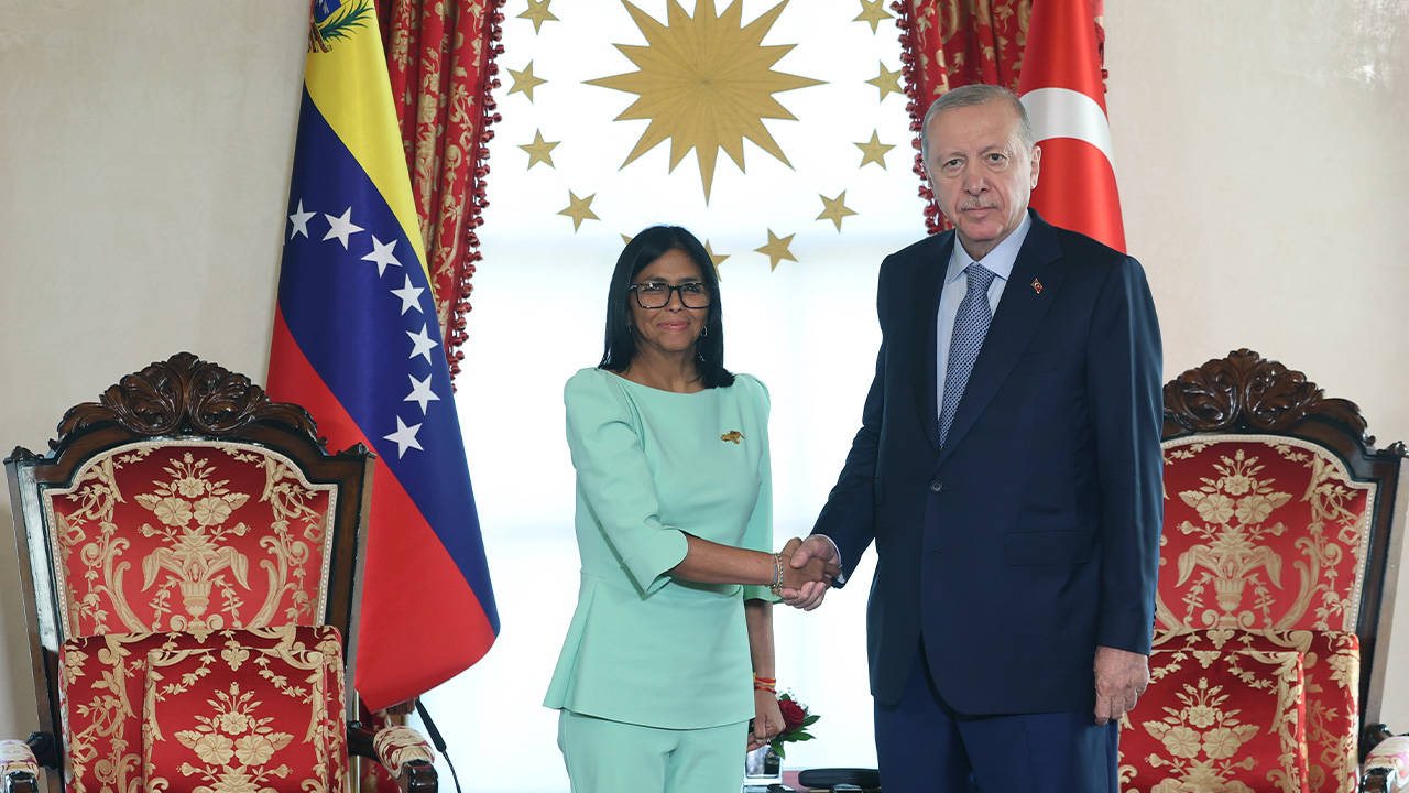 Erdoğan ile Venezuela Geçici Devlet Başkanı Rodriguez bir araya geldi