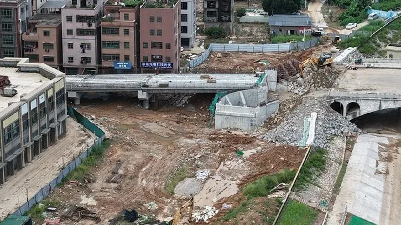 Çin'de sel nedeniyle 10 kişi hayatını kaybetti
