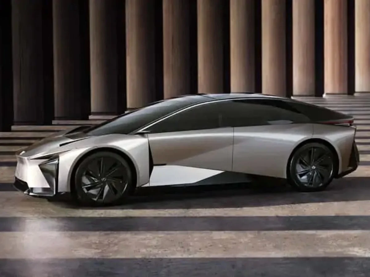 Lexus'tan geri adım: En çok beklenen elektrikli otomobil iptal edildi