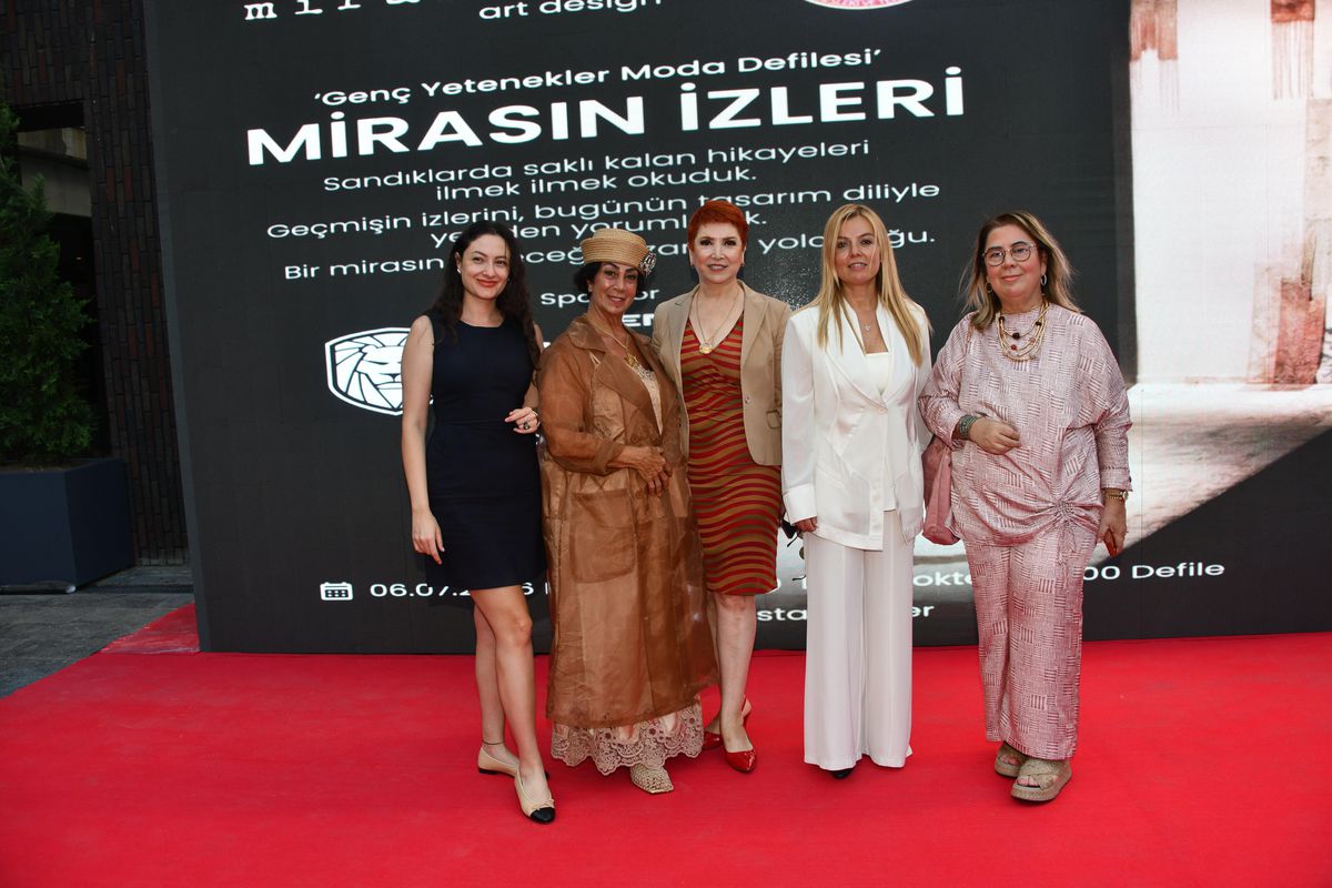 “MİRASIN İZLERİ" DEFİLESİ BENESTA CENTER'DA BÜYÜK İLGİ GÖRDÜ