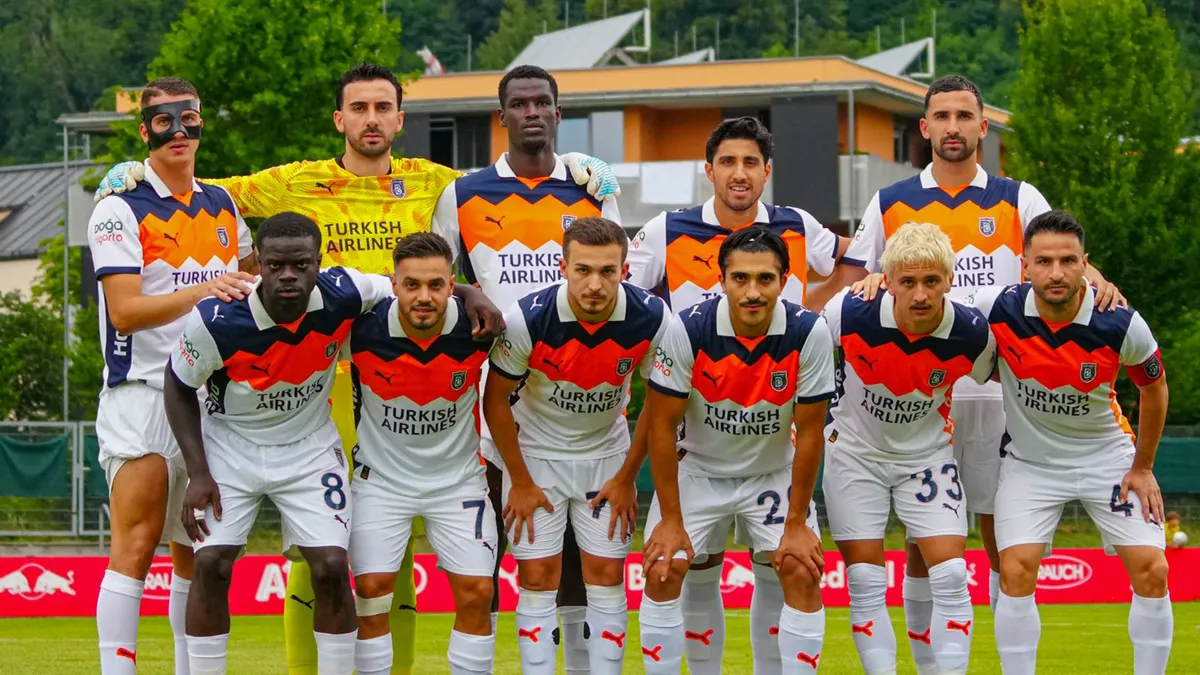 Başakşehir, Salzburg'u 2 golle geçti!