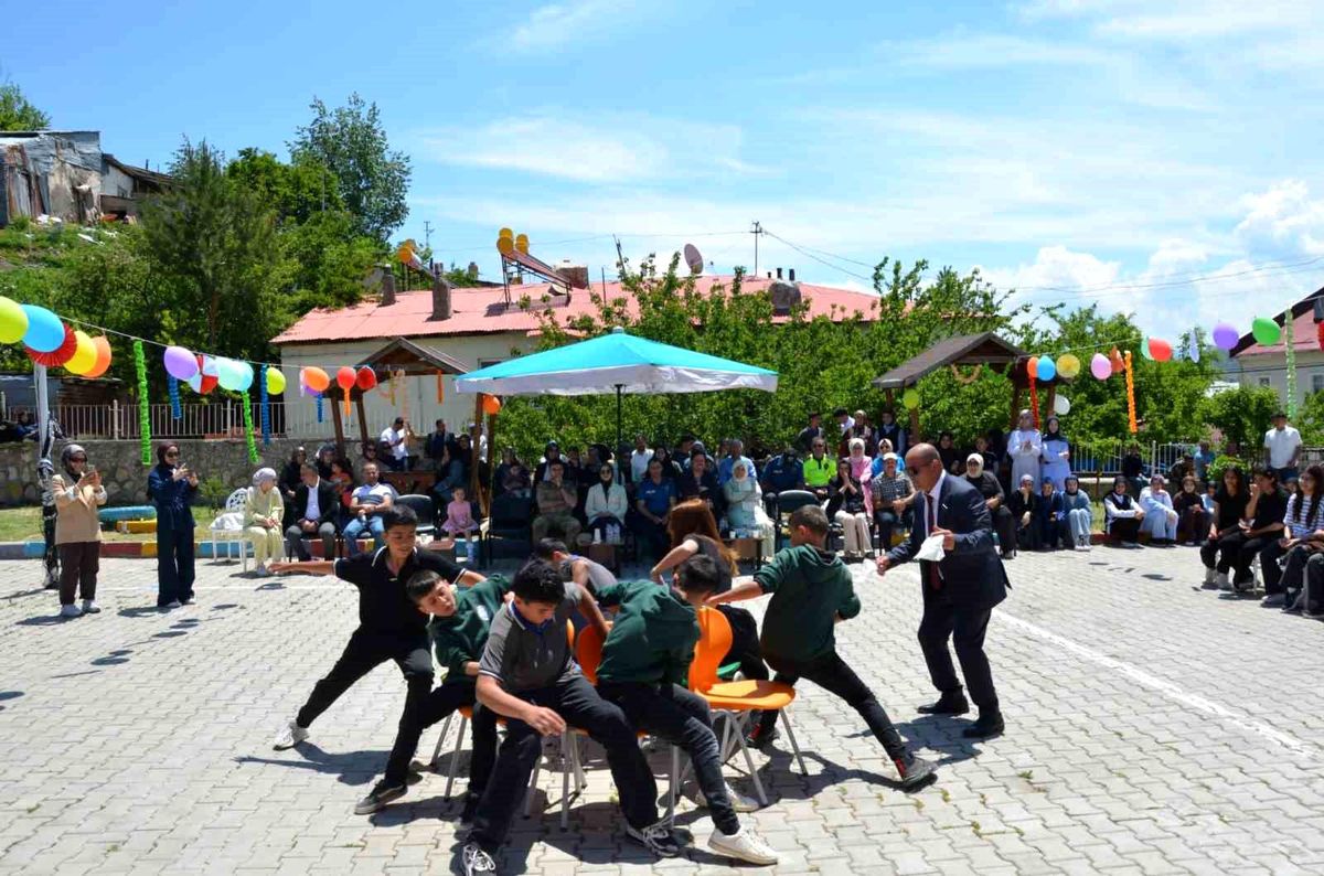 Tercan'da yılsonu şenliği coşkusu