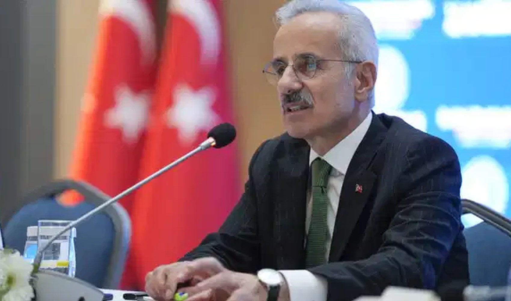 Vize sorunlarına dair Bakan Uraloğlu'ndan açıklama