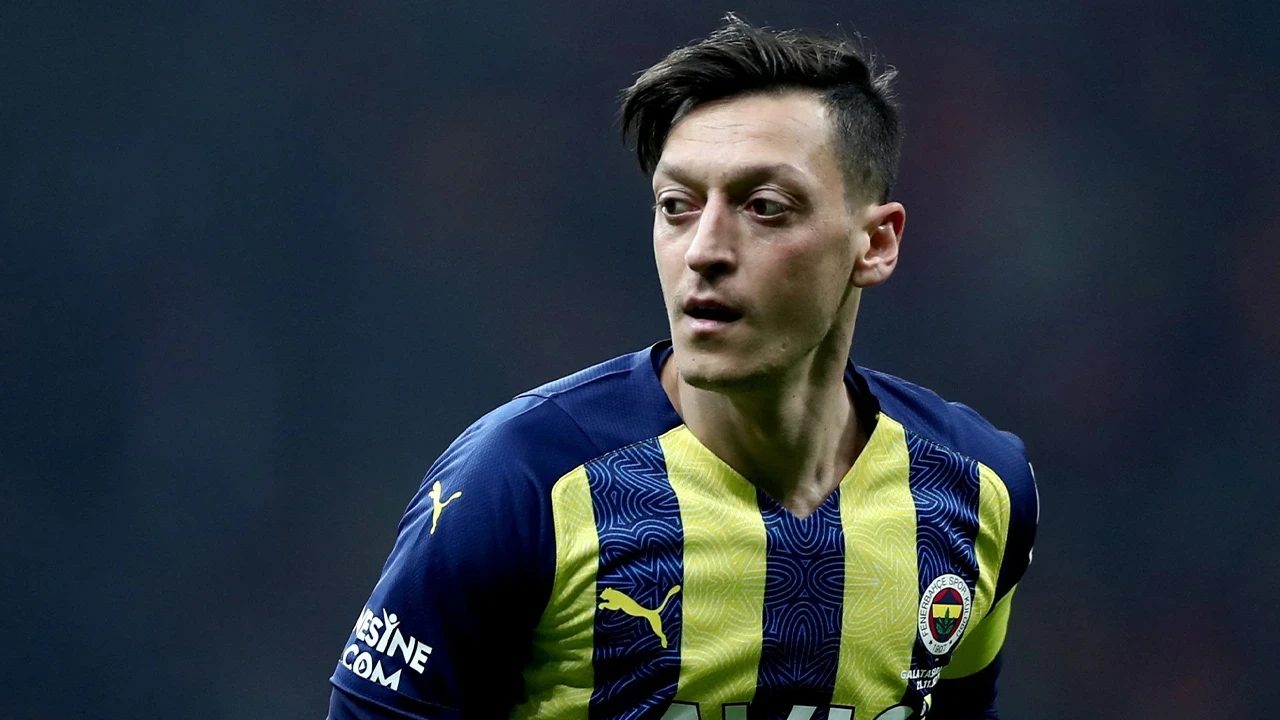 Süper Lig ekibi Mesut Özil'i duyurdu: Sürpriz anlaşmaya imza attılar