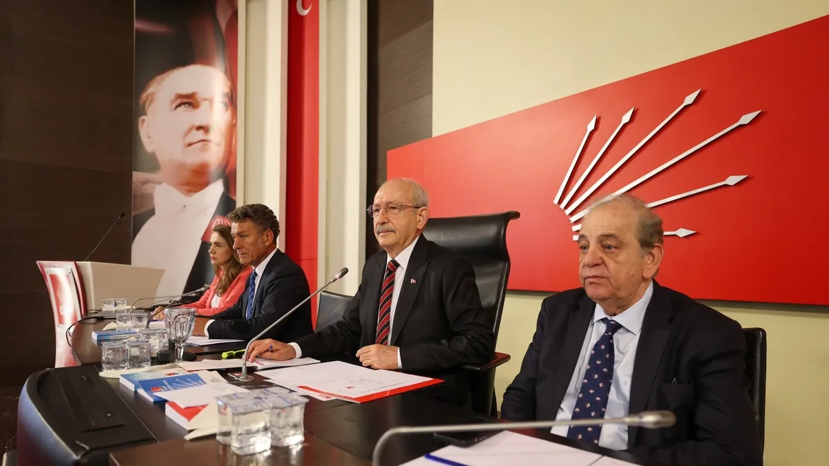 CHP'de 'olağan' temizlik! 'Şaibesiz kurultay' için illerde kapsamlı değişim | Partideki 'Ekremci'...