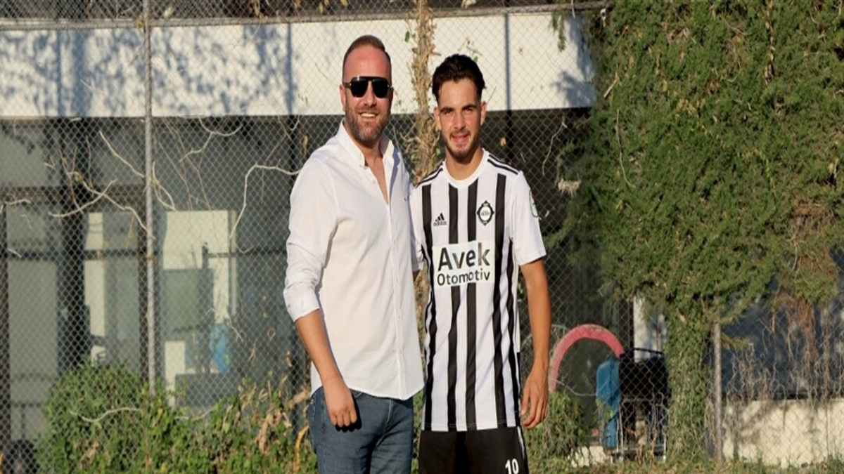 Altay'dan ayrılan genç oyuncu Emre, Eskişehir yolunda