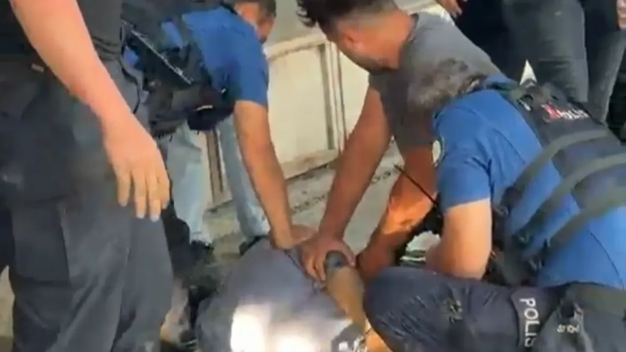Akli dengesi yerinde olmadığı öğrenilen şahsın üzerinden çıkan para şoke etti