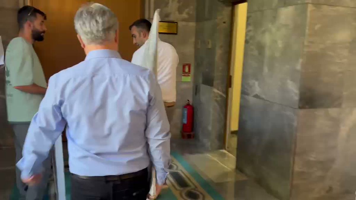 YENİ Parti'nin grup toplantı günü belirlendi... Grup toplantısının yapılacağı salona partinin tabelası asıldı