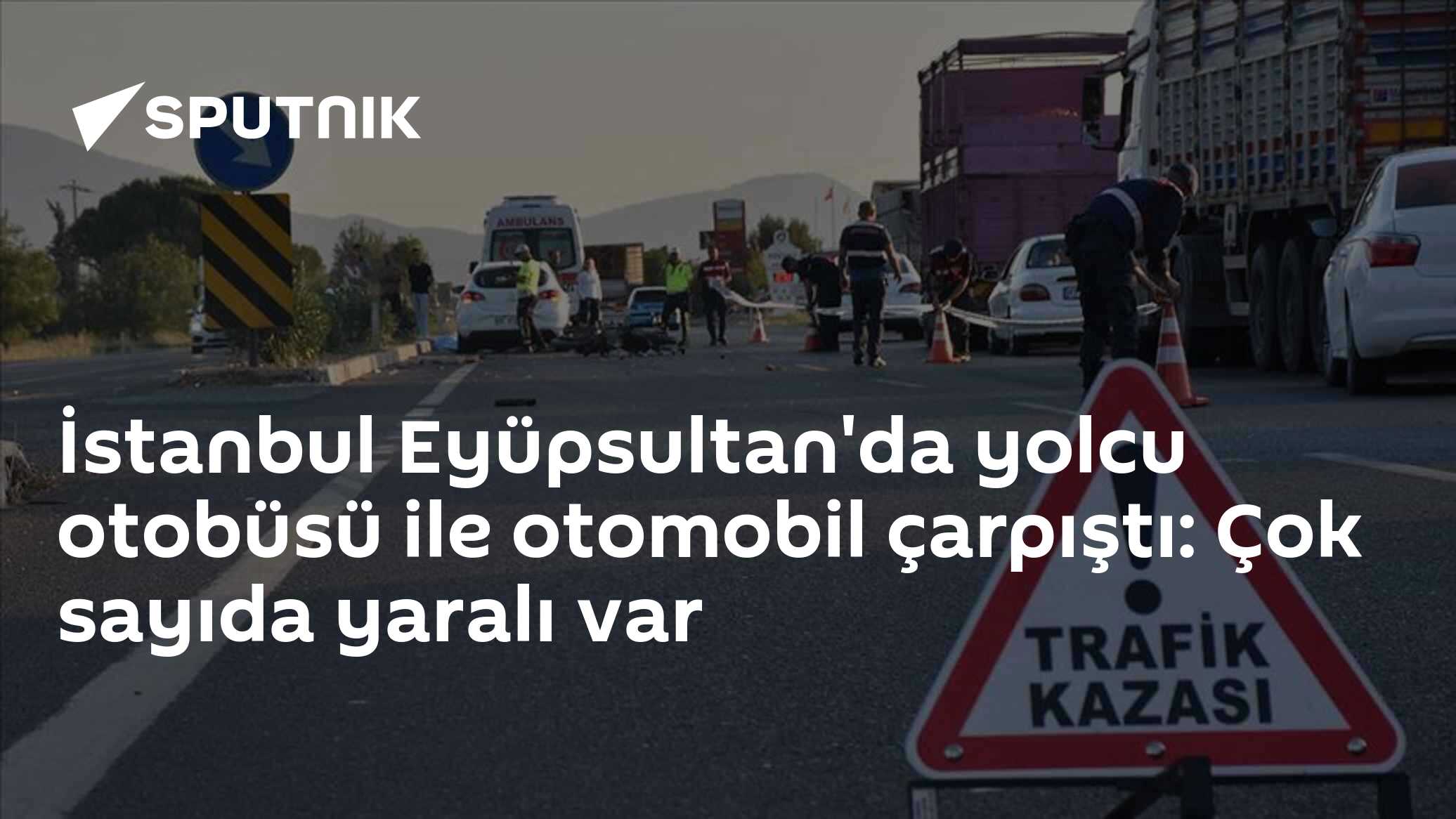 İstanbul Eyüpsultan'da yolcu otobüsü ile otomobil çarpıştı: Çok sayıda yaralı var