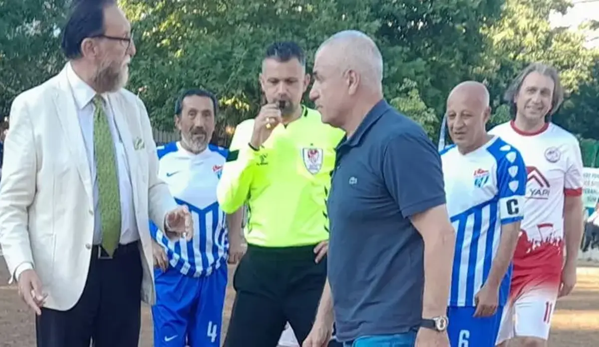 Başlama vuruşu Rıza Çalımbay’dan