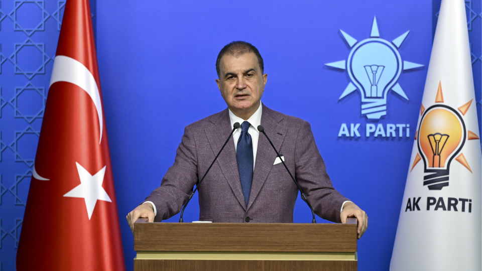AK Parti Sözcüsü Ömer Çelik, terörsüz Türkiye sürecinde yeni bir aşamaya gelindiğini söyledi