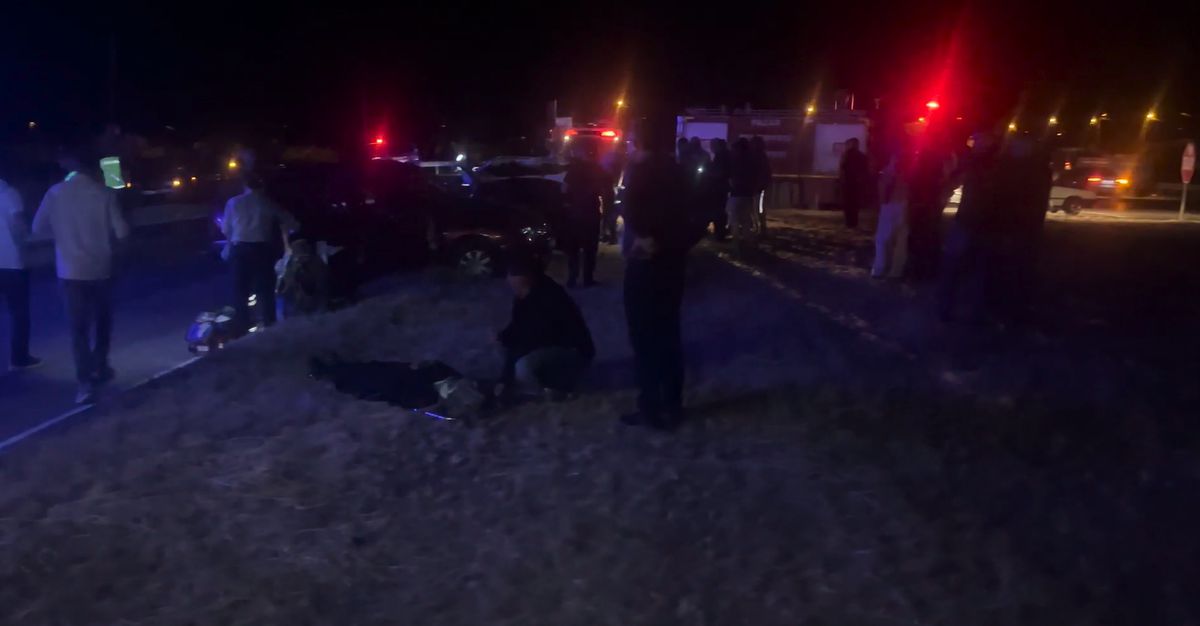 Tokat'ta iki otomobil çarpıştı; 1'i ağır 9 yaralı