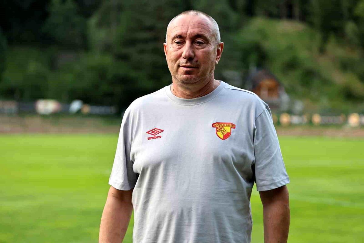 Stanimir Stoilov: "Transfer çalışmalarımız devam ediyor"