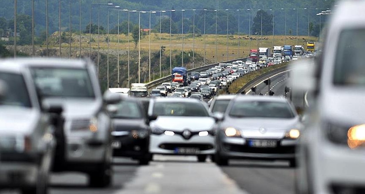 Milyonlarca araç sahibini ilgilendiriyor! Bunları bulundurmak artık yasak