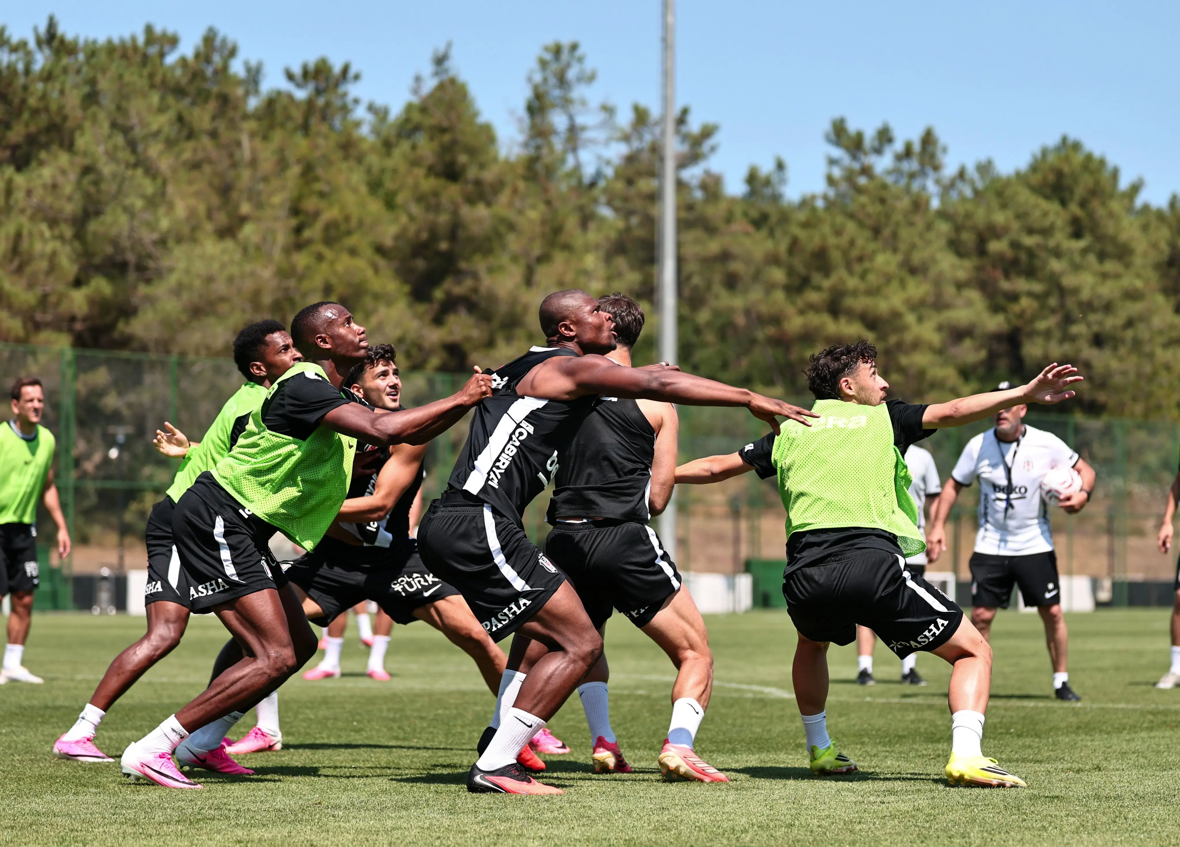 Beşiktaş, Midtjylland maçına hazır