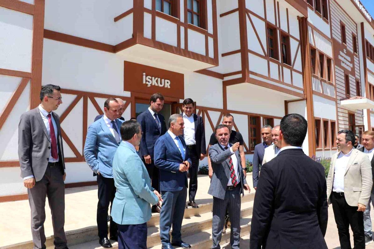 Vali Usta'dan Yalova OSB'de inceleme