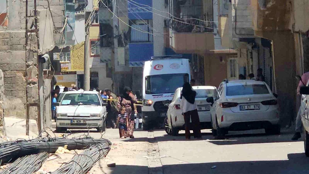 Şanlıurfa'da vahşet: Eşini öldürüp intihar süsü verdi