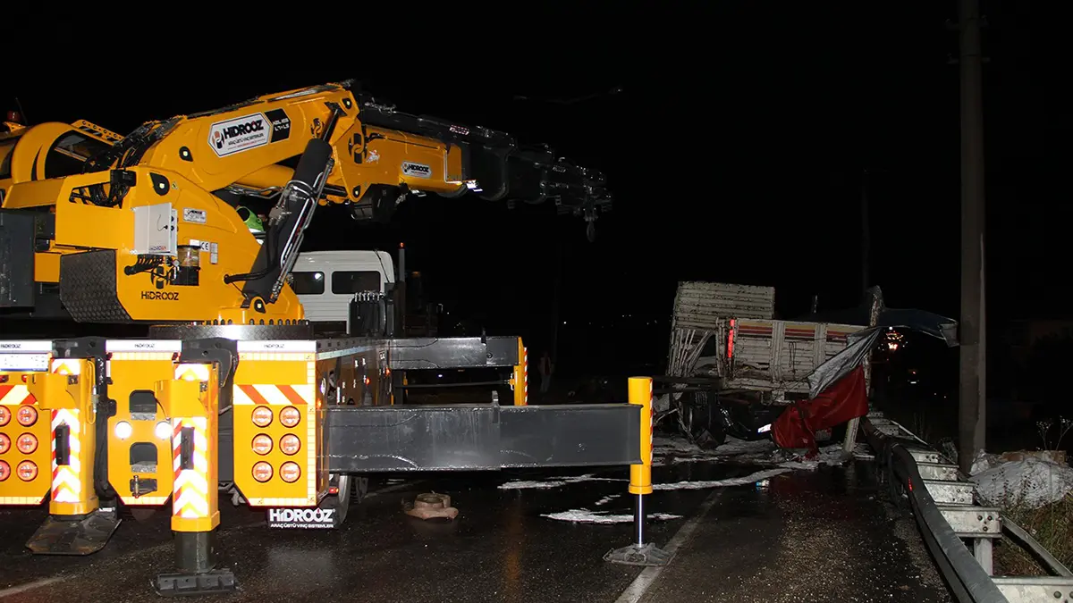 Kula'da feci zincirleme kaza: 2 ölü, 4 yaralı