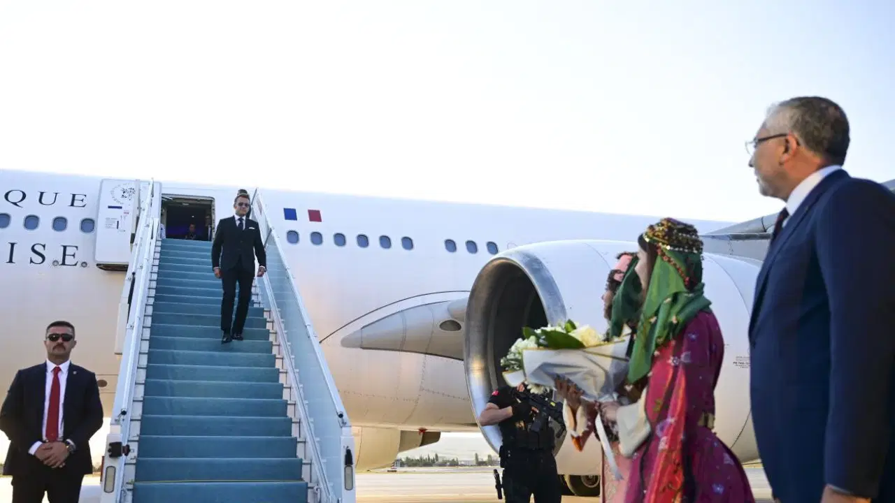 Fransa Cumhurbaşkanı Macron, Ankara'ya geldi