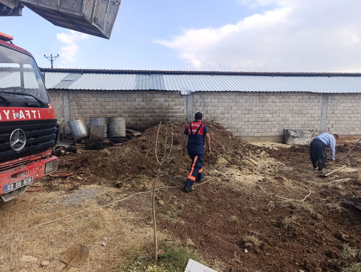 Adıyaman'da örtü ve anız yangınları; 1500 hektar alan zarar gördü
