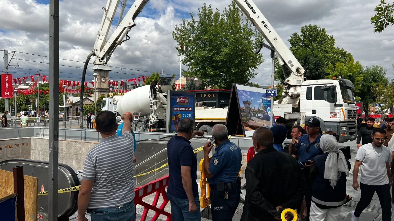 Kayseri’de feci olay: Beton mikserinin pompası patladı, üzerine dökülen harçla yaralandı