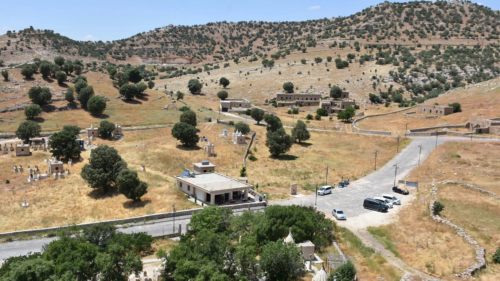 Türkiye'nin hayalet köyüne geri dönüşler başladı