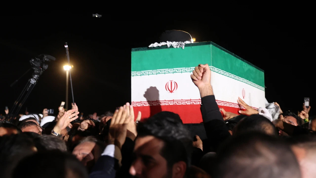 İran'ın Eski Dini Lideri Hamaney İçin Irak'ta Cenaze Töreni