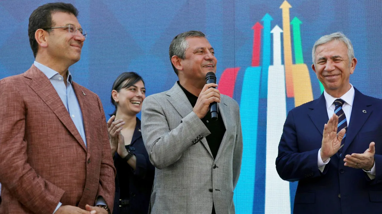Yeni parti için 24 Temmuz işaret edilmişti! Özgür Özel net konuştu: Bunlar kritik tarihler ama...