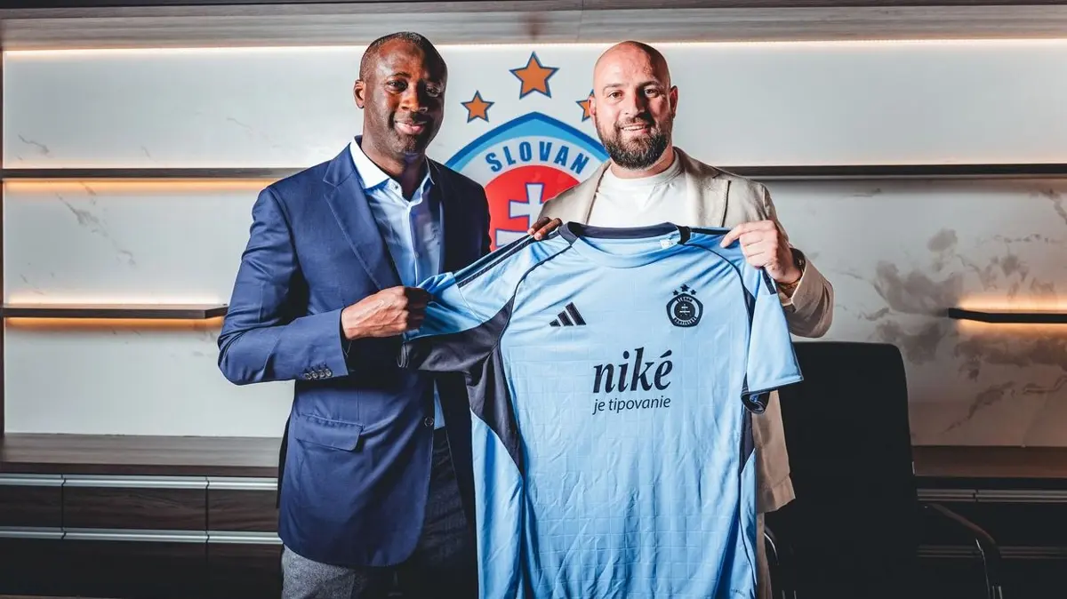 Efsane futbolcu Yaya Toure, teknik direktörlüğe başladı