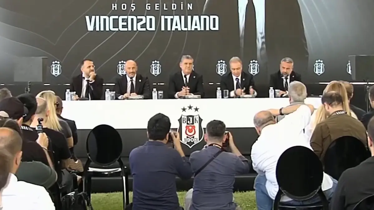 Beşiktaş'ta imza töreni! Vincenzo Italiano dönemi başlıyor