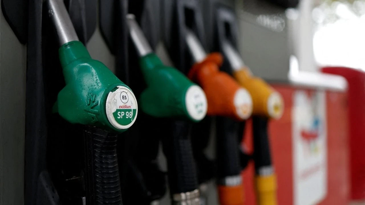 Toplam indirim 2 liranın üstüne çıktı: Motorin fiyatları düşüyor... İşte güncel akaryakıt fiyatları