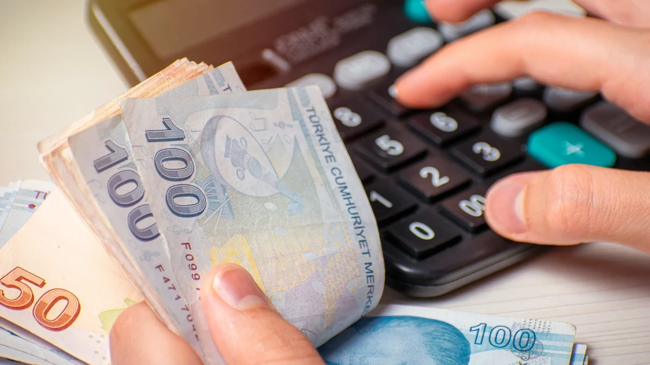 Emeklilere Sigorta Müjdesi: Yüzde 30 İndirim ve Taksit Dönemi Başladı