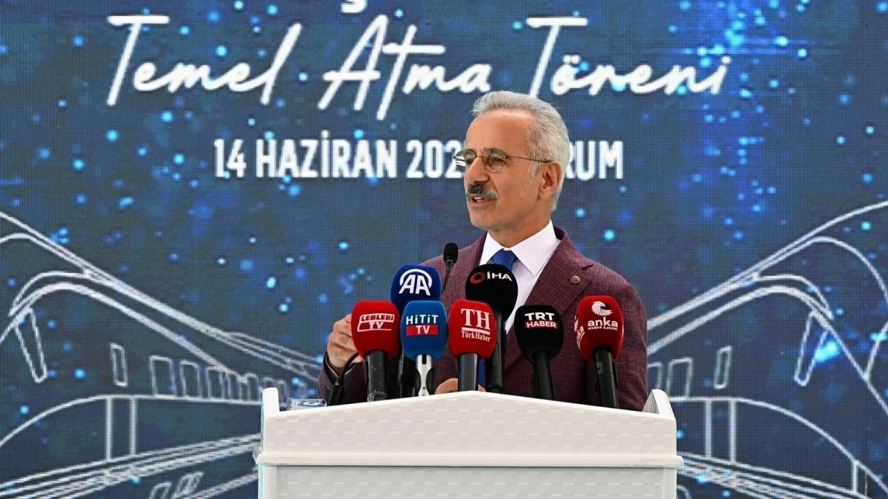 Samsun’a hızlı trende kritik adım: Hızlı tren Karadeniz’e uzanıyor! Ankara-Samsun arası 2,5 saate düşecek