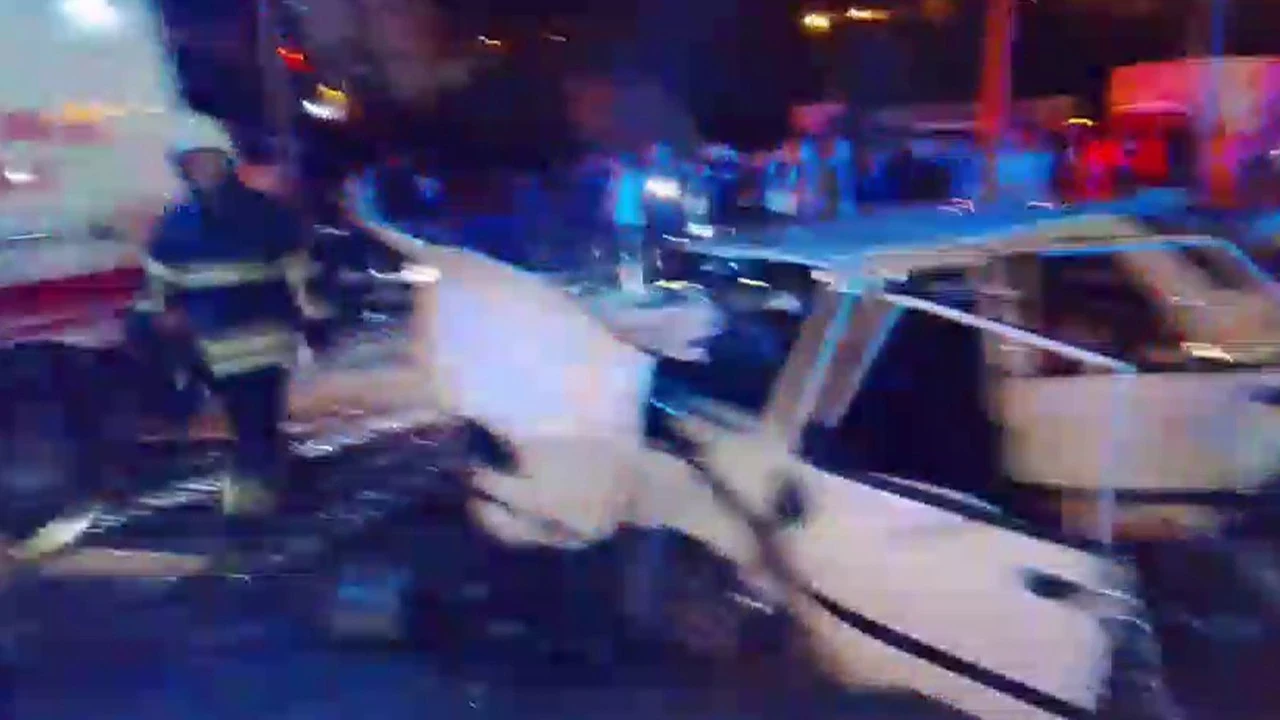 Adana'da geceyi kana bulayan kaza! Kırmızı ışıkta facia: Ölü ve yaralılar var