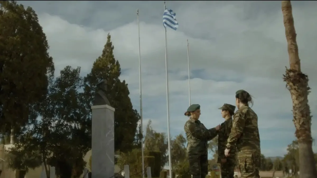 Yunanistan'da kadınlar askere alındı! Arkasında savaş hazırlığı mı var?