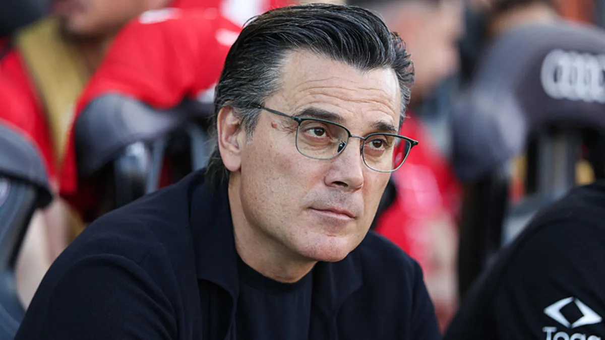 Vincenzo Montella Venezuela galibiyetindeki performansı yeterli bulmadı
