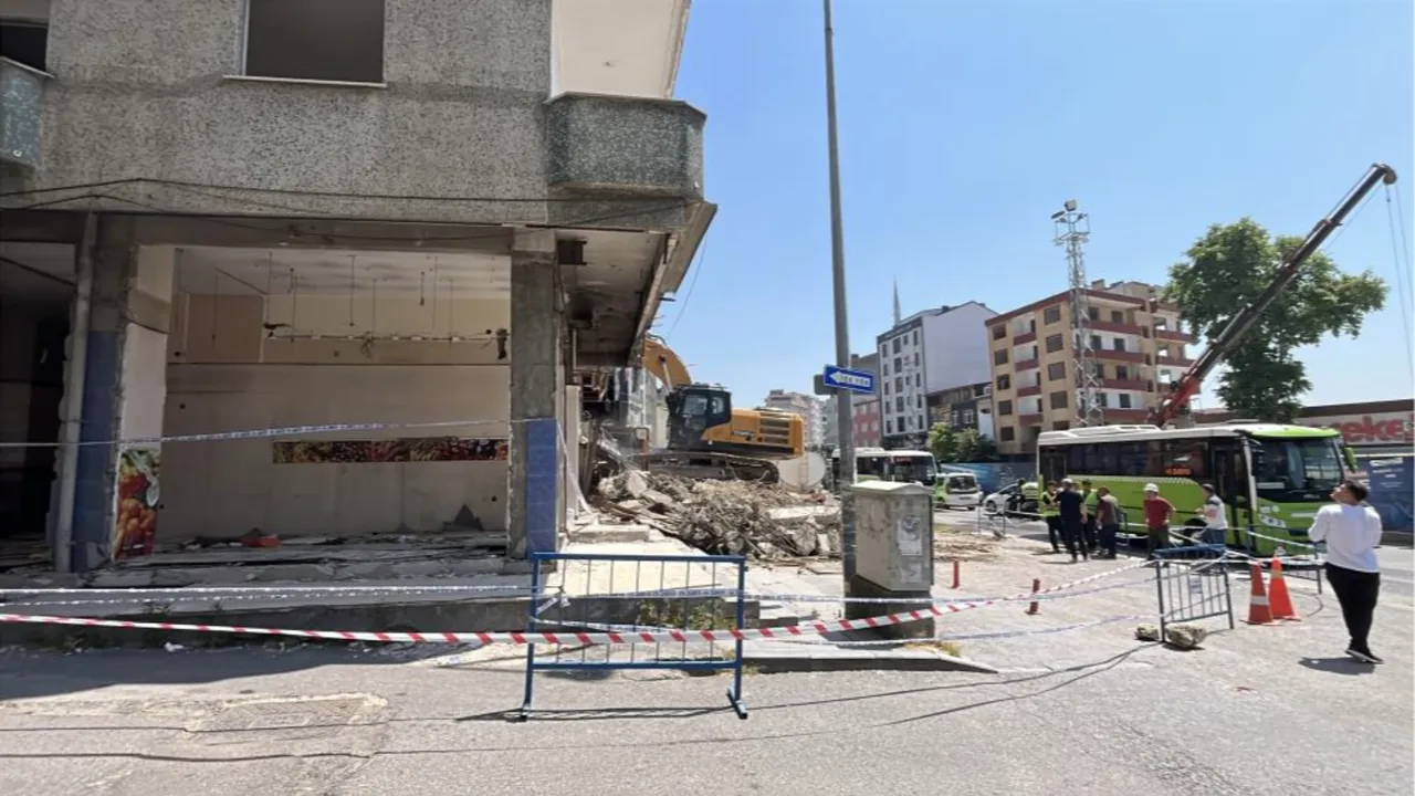 4 kişi hayatını kaybetmişti! 22 binada yıkım başladı