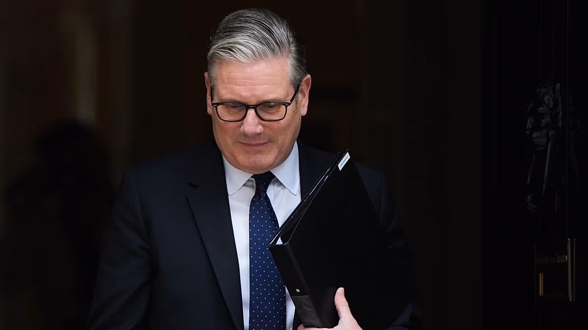 İngiltere Başbakanı Keir Starmer istifa ettiğini açıkladı