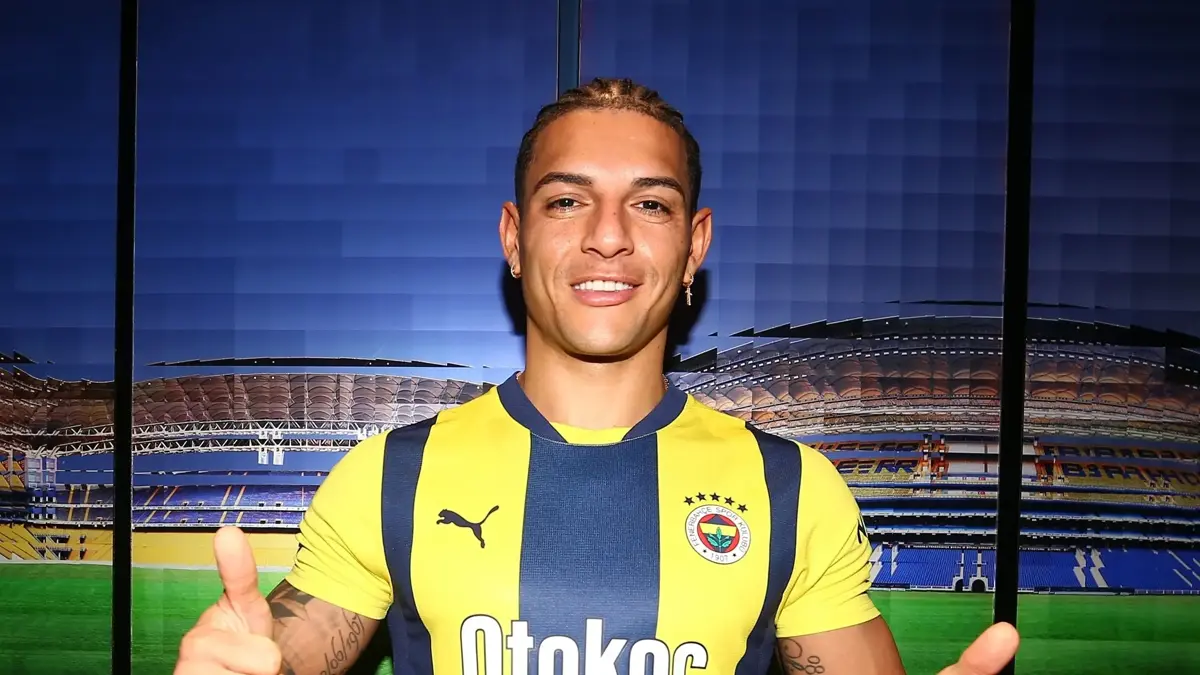 Fenerbahçe’de ayrılıklar netleşiyor: Diego Carlos Brezilya’ya, İsmail Yüksek kalıyor