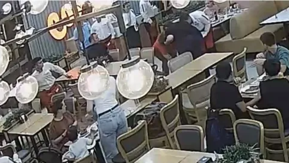 İzmir'de restorana giden ailenin hayatı altüst oldu! Tereyağı şovu 2 yaşındaki bebeği yaktı! Mercan bebek artık konuşamıyor…