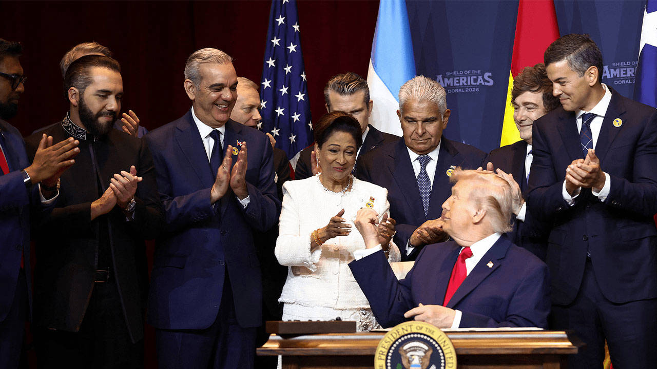 Latin Amerika yol ayrımında