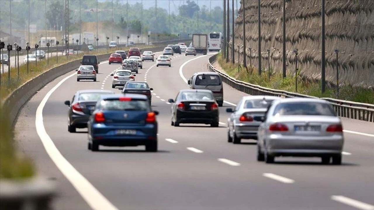 Trafik sigortasında yeni dönem! Kaza yerini terk eden yandı! Orijinal parçada 3 yaş sınırı kalktı