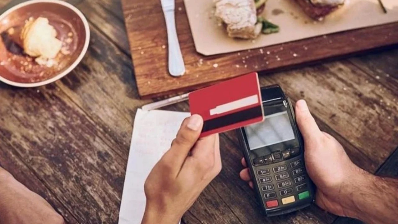 "Servis ücreti" alan restorana 274 bin 137 lira idari para cezası