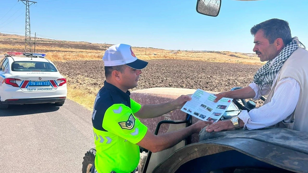 Jandarma tarlalara indi: Traktör denetimi başladı