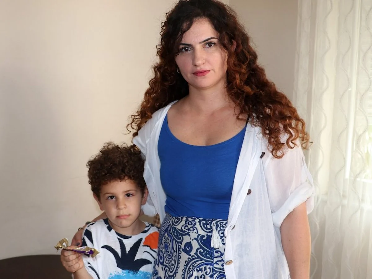 Antalya'da kekin içindeki sostan zehirlendi