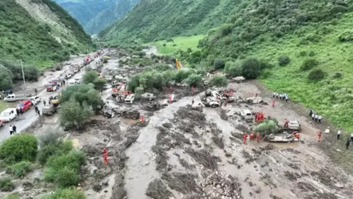 Çin’in Gansu eyaletinde sel medyana geldi: 10 kişi öldü