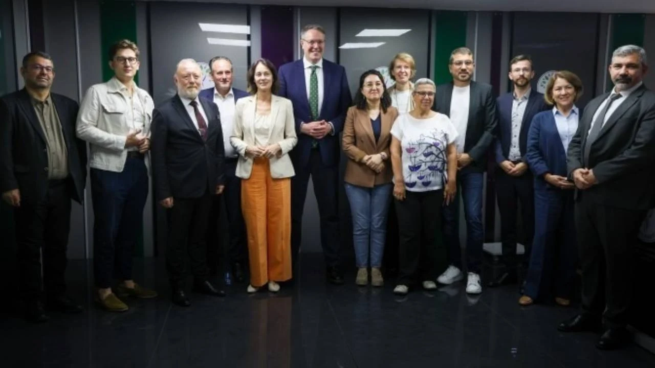 SPD'den DEM Parti'ye ziyaret: Süreç görüşüldü