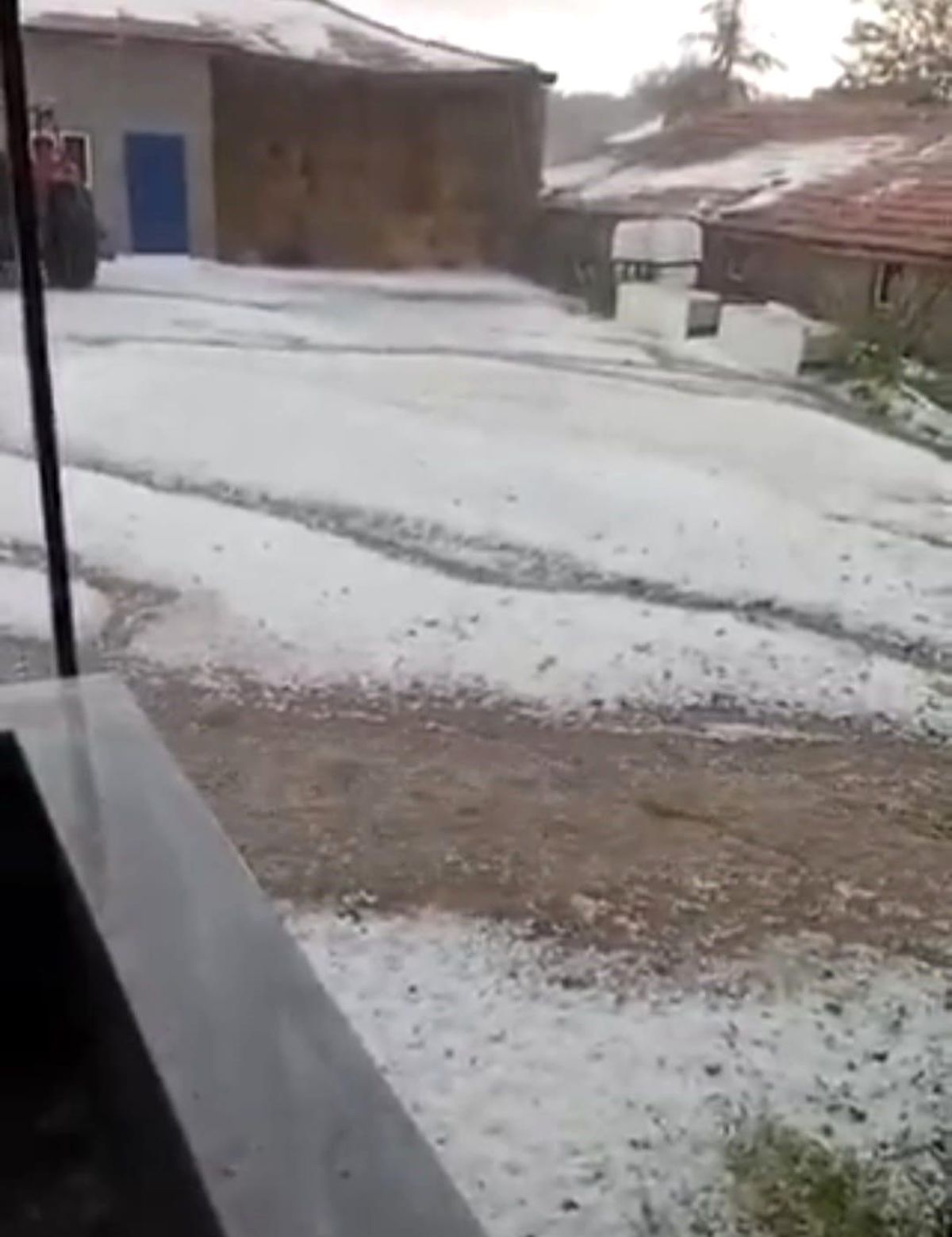 Yozgat'ta sağanak ve dolu etkili oldu
