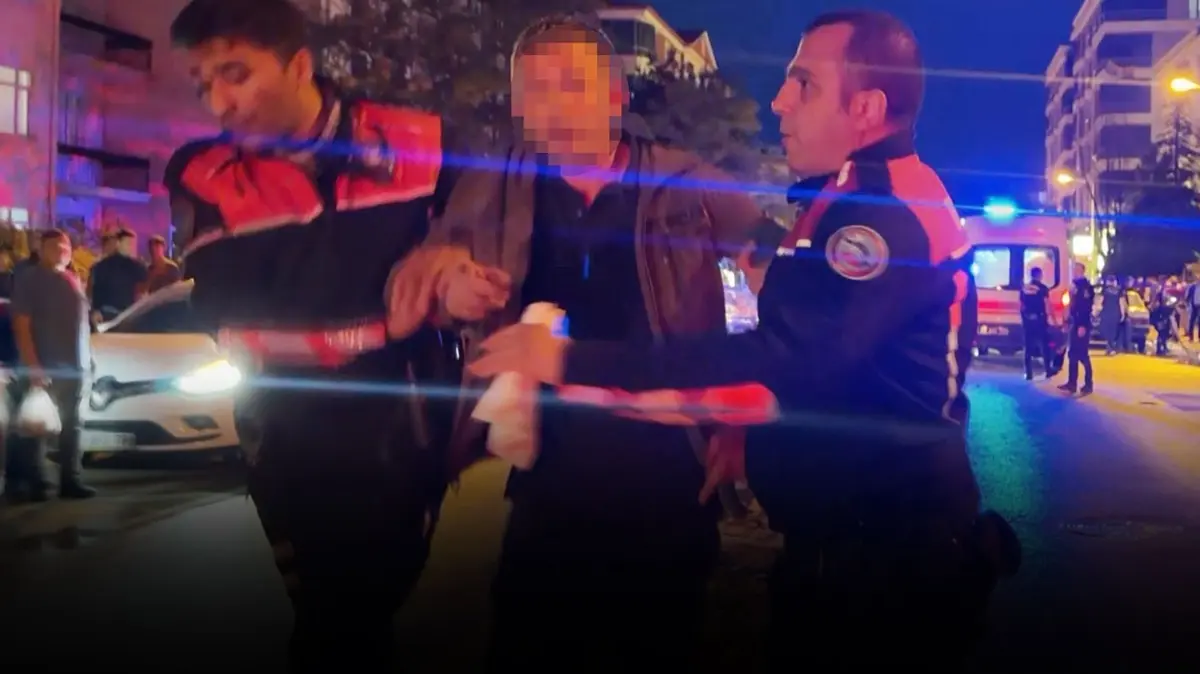 Kız babası hıncını sokakta aldı: Taciz ettiği iddia edilen gencin kulağını kesti